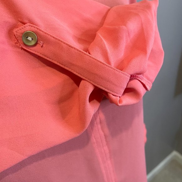 The Limited Womens Semi Sheer Roll-tab Sleeve Metal Embellished Blouse sz S - Picture 4 of 6